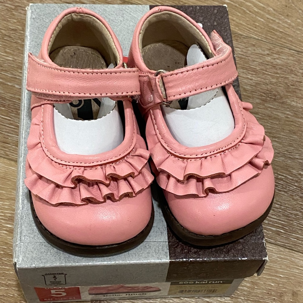 See Kai run leather pink Mary Jane’s